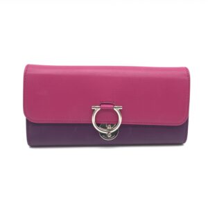 Salvatore Ferragamo Leather wallet in pink and purple